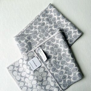 COACH Signature C design Scarf in Grey & White